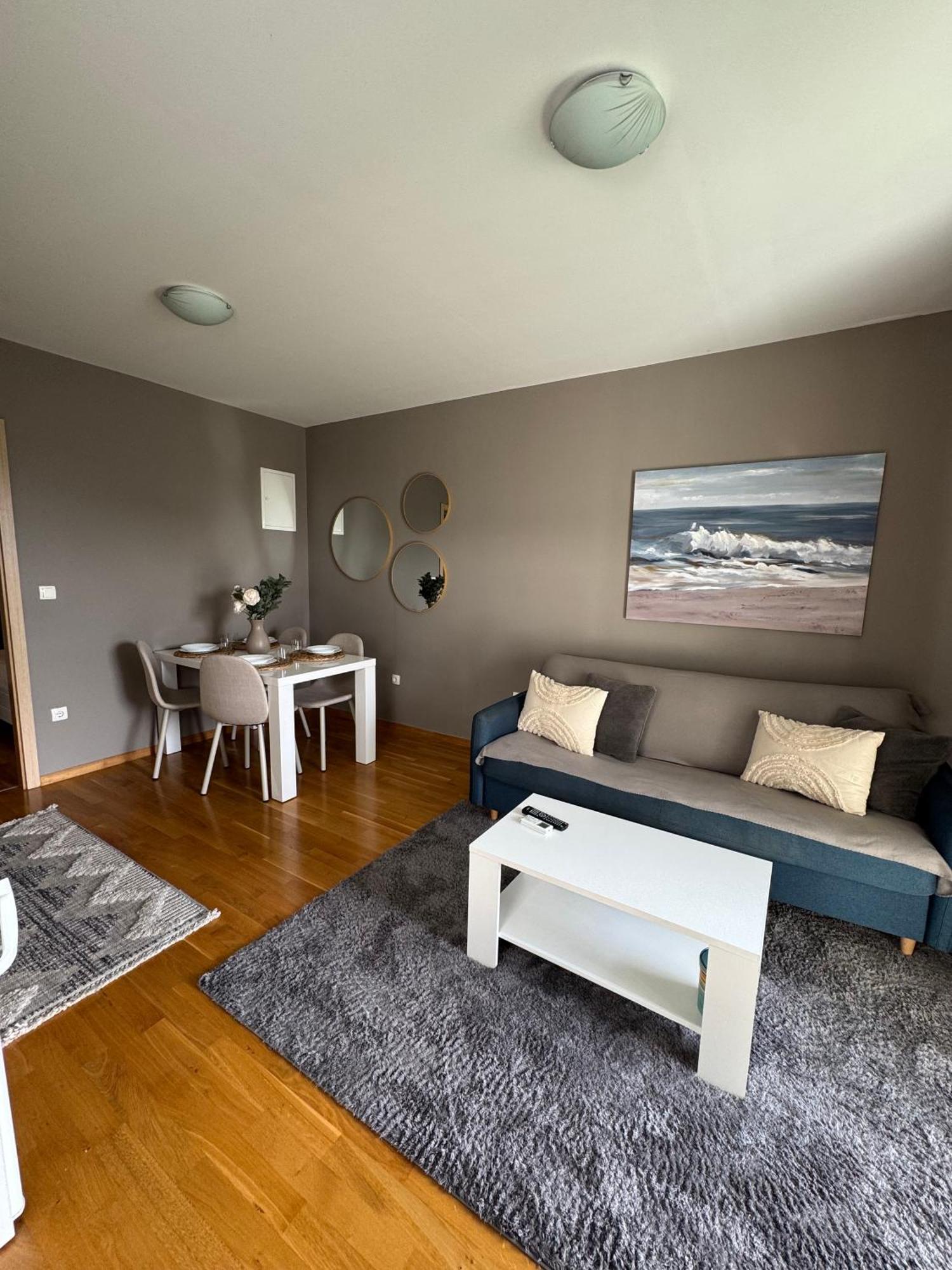 Apartment Tri Sunca บาชกาโวดา ภายนอก รูปภาพ